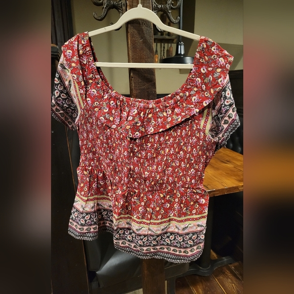 Maurices Red Mixed Print Smocked Top XXL - Picture 2 of 5